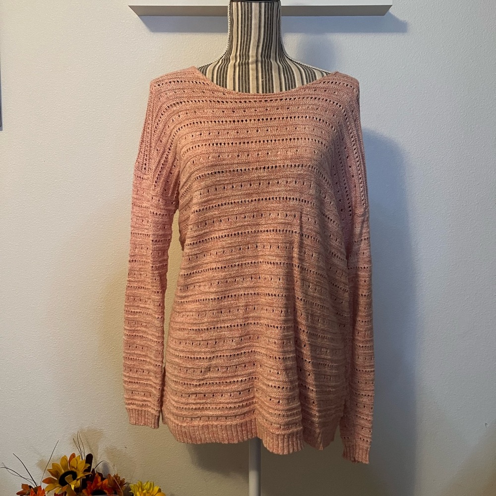 Pink sweater. Size M.❤️